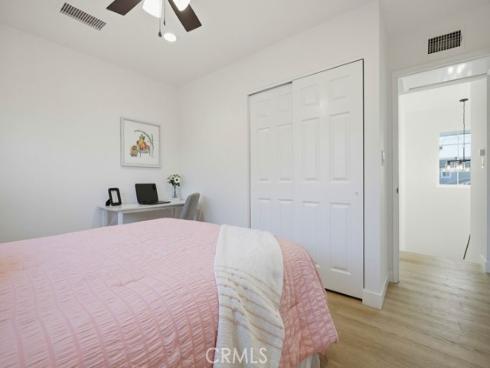 10232 Hialeah , Cypress, CA