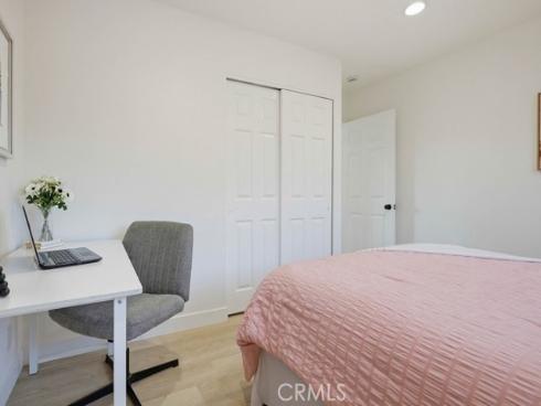 10232 Hialeah , Cypress, CA