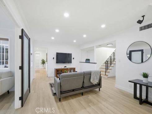 10232 Hialeah , Cypress, CA