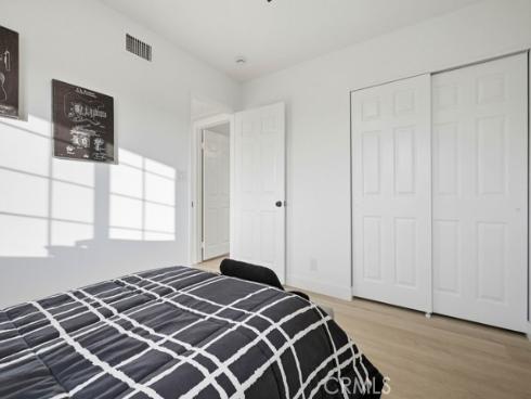 10232 Hialeah , Cypress, CA