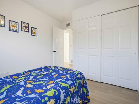 10232 Hialeah , Cypress, CA