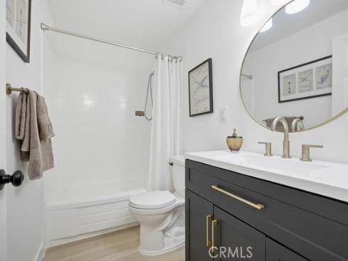 10232 Hialeah , Cypress, CA