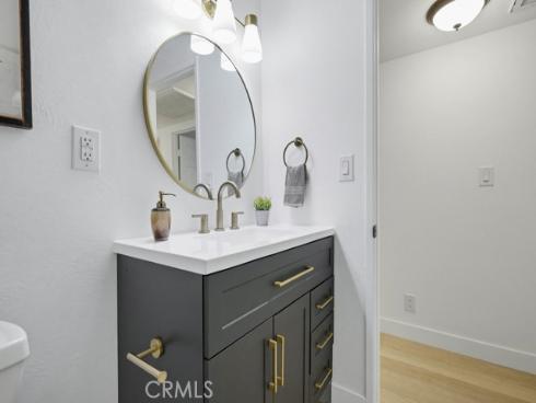 10232 Hialeah , Cypress, CA