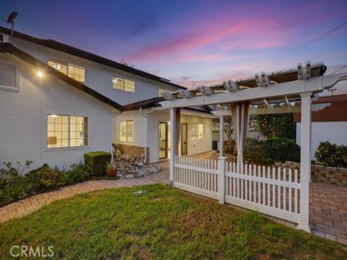 10232 Hialeah , Cypress, CA