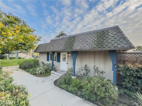 4233 Larwin , Cypress, CA