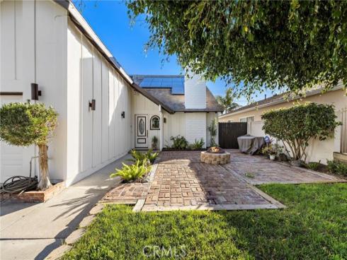11580 Panay , Cypress, CA