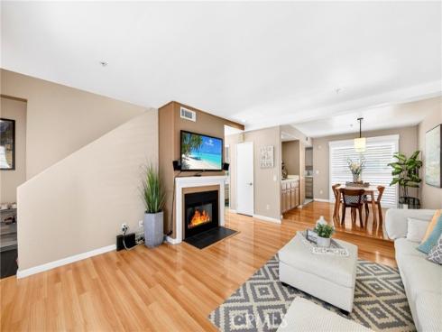 5342 Bishop , Cypress, CA