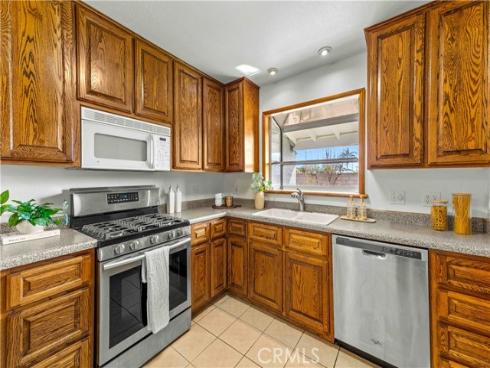 5482  Myra  , Cypress, CA