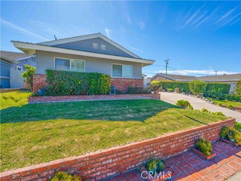 5482  Myra  , Cypress, CA