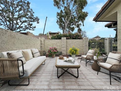 9948  Del Rio  98 , Cypress, CA