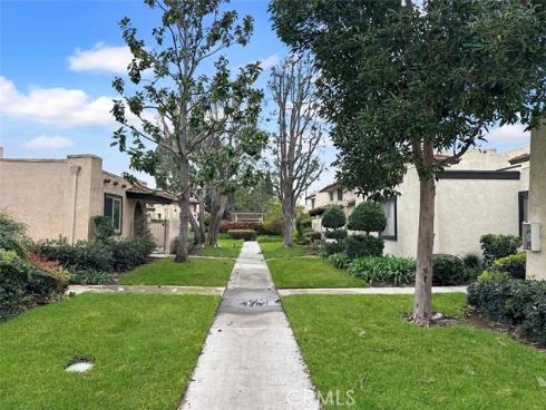 9948  Del Rio  98 , Cypress, CA