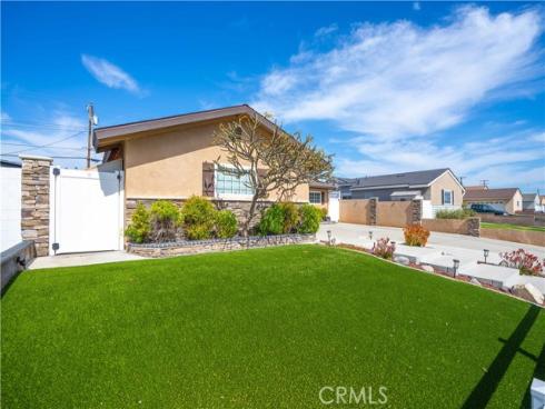 4611  Myra  , Cypress, CA