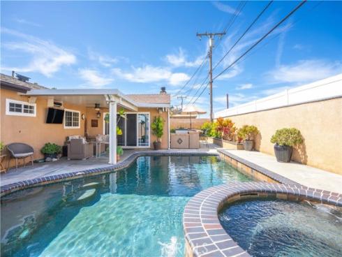 4611  Myra  , Cypress, CA