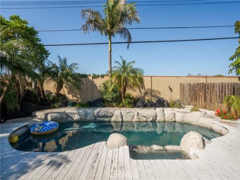 4811  Myra  , Cypress, CA