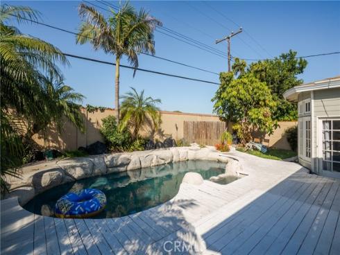 4811  Myra  , Cypress, CA