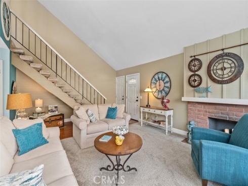 11608  Onyx  , Cypress, CA