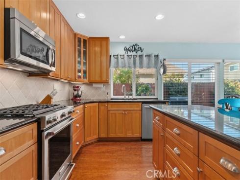 11608  Onyx  , Cypress, CA