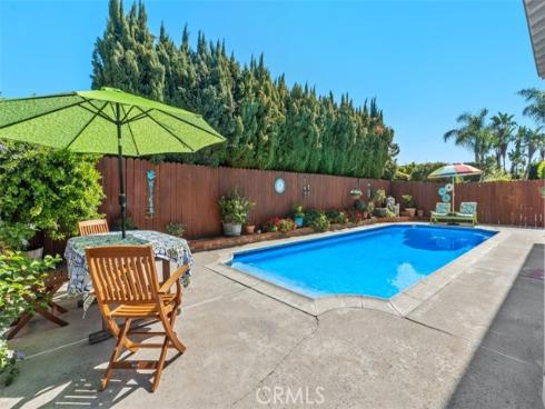 11608  Onyx  , Cypress, CA