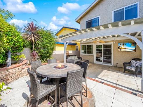 6402 Cantiles Avenue, Cypress, CA