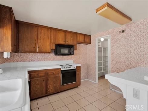 10031 Delano , Cypress, CA