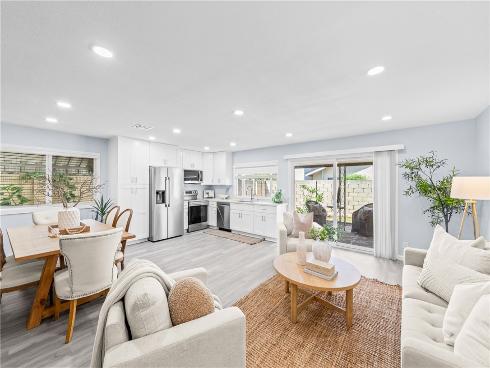 11377 Madeira , Cypress, CA