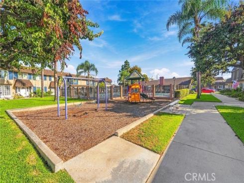 4435 Larwin , Cypress, CA