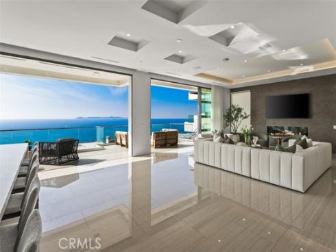 7 Pacific Wave , Dana Point, CA