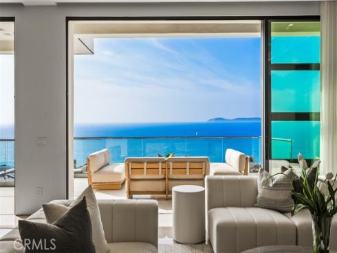 7 Pacific Wave , Dana Point, CA