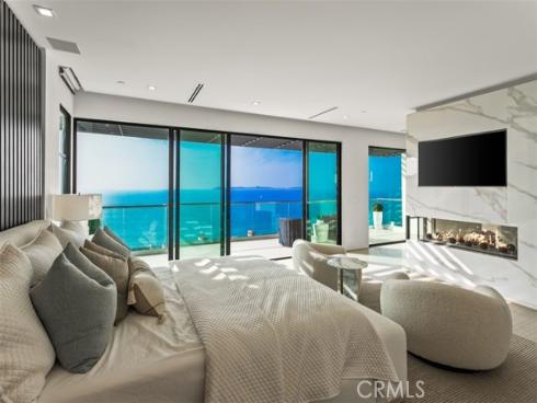 7 Pacific Wave , Dana Point, CA