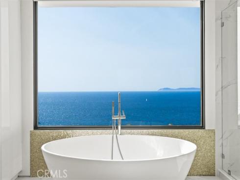 7 Pacific Wave , Dana Point, CA