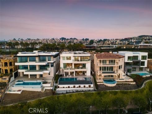 7 Pacific Wave , Dana Point, CA