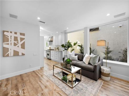 27 Palm Beach Court , Dana Point, CA