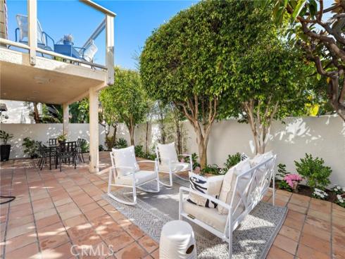 27 Palm Beach Court , Dana Point, CA