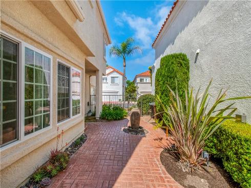 30  Saint Michael  , Dana Point, CA