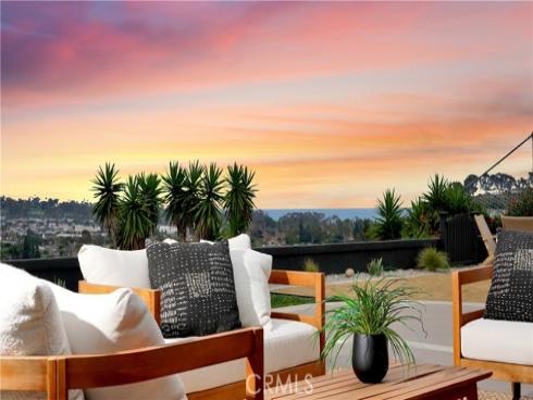 33042  Palo Alto  , Dana Point, CA