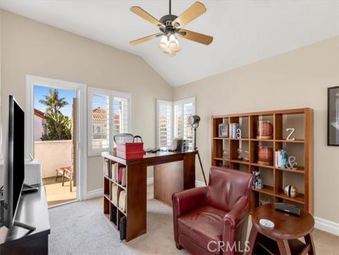 16  Saint John  , Dana Point, CA