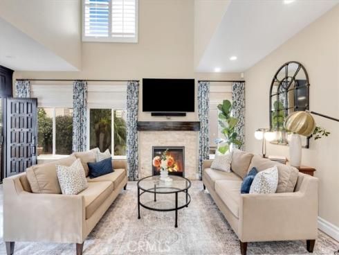 16  Saint John  , Dana Point, CA