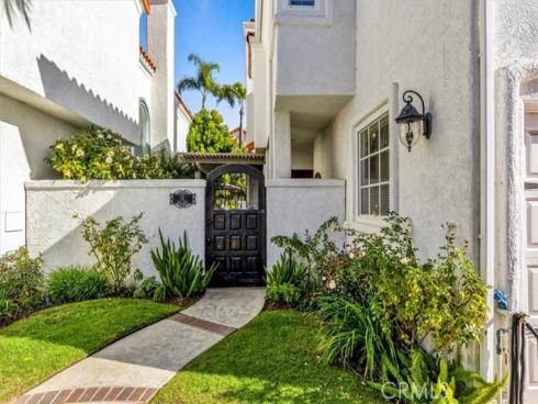 16  Saint John  , Dana Point, CA