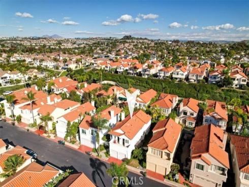 16  Saint John  , Dana Point, CA