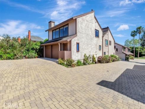 33671 Blue Lantern Street D