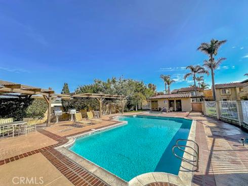 17333  Brookhurst  D6  Street, Fountain Valley, CA