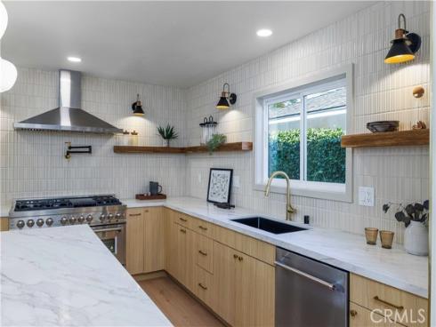 9792 La Arena Circle, Fountain Valley, CA