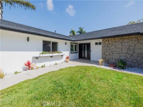 9792 La Arena Circle, Fountain Valley, CA