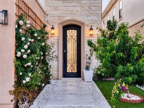 10413 Saint Anna Place, Fountain Valley, CA