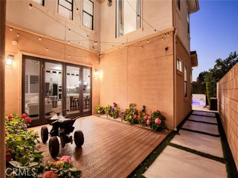 10413 Saint Anna Place, Fountain Valley, CA