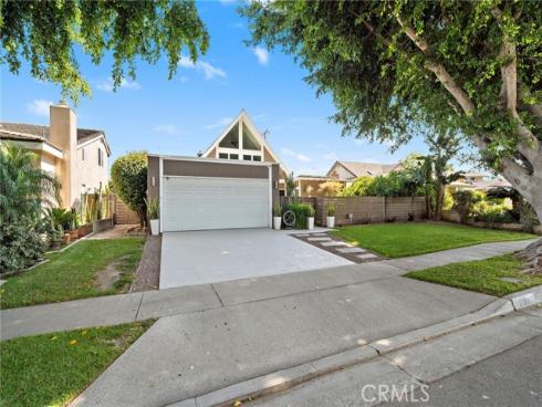9168 El Azul Circle , Fountain Valley, CA