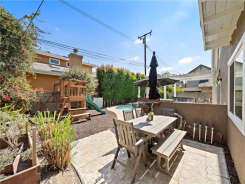 9168 El Azul Circle , Fountain Valley, CA