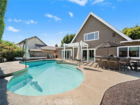9168 El Azul Circle , Fountain Valley, CA