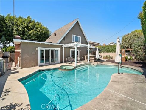 9168 El Azul Circle , Fountain Valley, CA