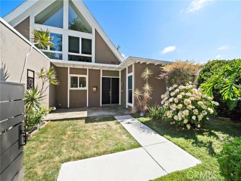 9168 El Azul Circle , Fountain Valley, CA